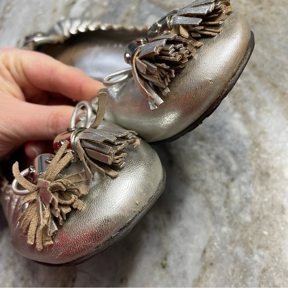 Tory Burch Silver Reva Tassel Ballet Flats Women’s - Picture 5 of 9